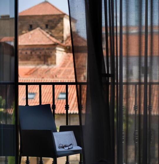 هتل Salamanca Suite Studios