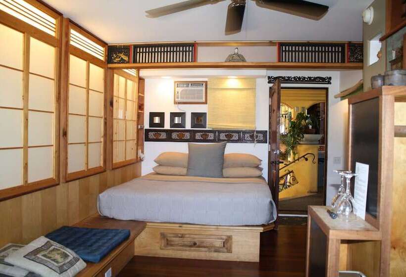 فندق Secret Garden Inn