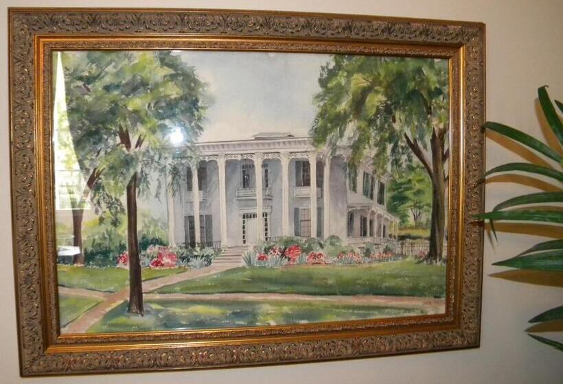 هتل Shadowlawn Bed And Breakfast