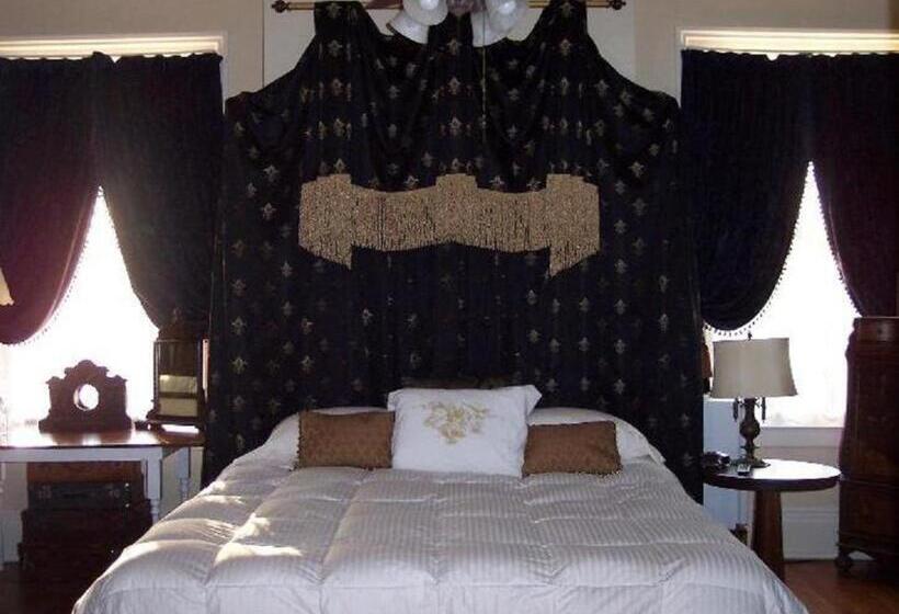 هتل Shadowlawn Bed And Breakfast