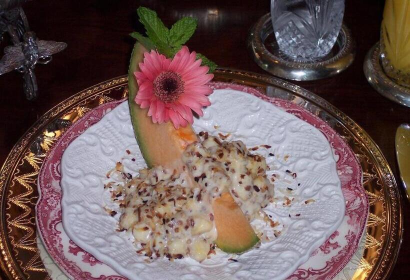 هتل Shadowlawn Bed And Breakfast