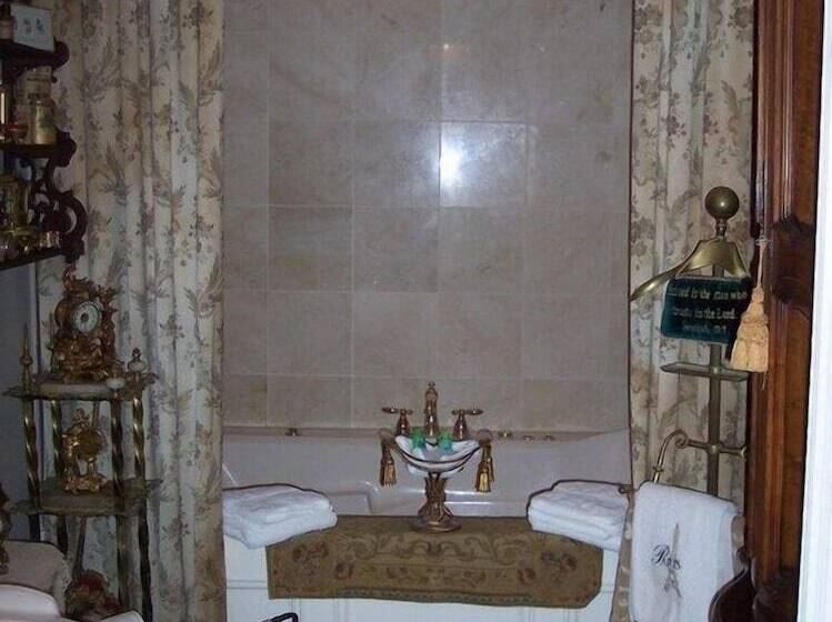 هتل Shadowlawn Bed And Breakfast