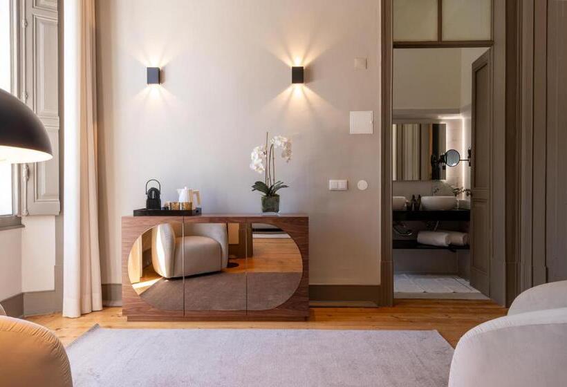 ホテル Lilases Boutique House & Garden