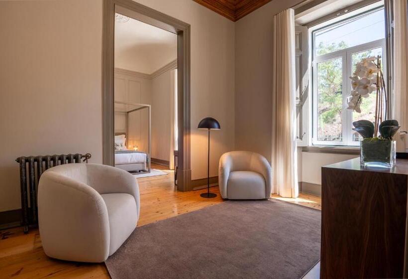 ホテル Lilases Boutique House & Garden