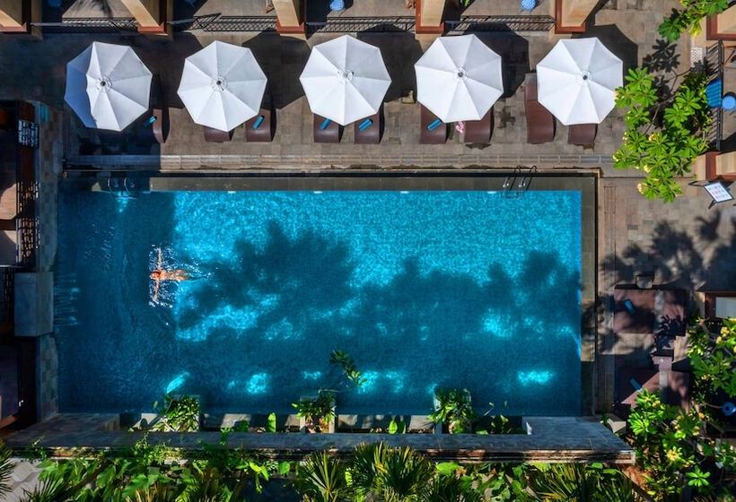 בית מלון כפרי Solia Legian Bali