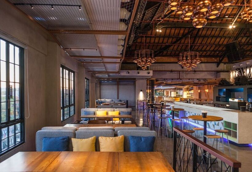 בית מלון כפרי Solia Legian Bali