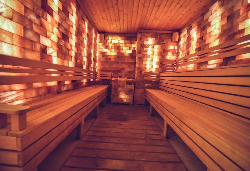 هتل Spa Ice Resort