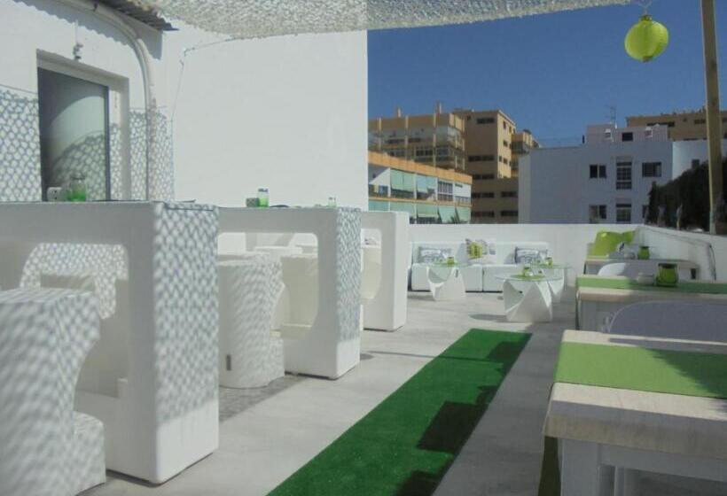 Отель Tak Boutique Old Town