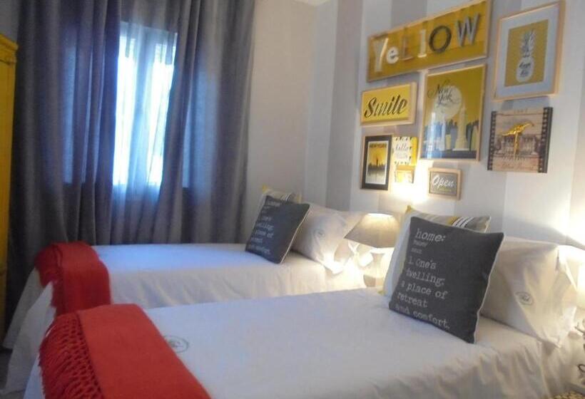 Отель Tak Boutique Old Town