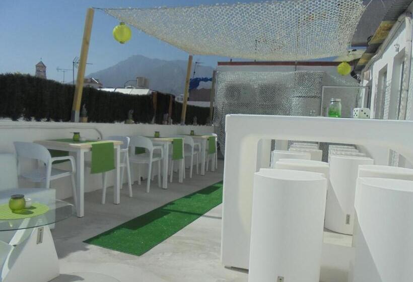 Отель Tak Boutique Old Town