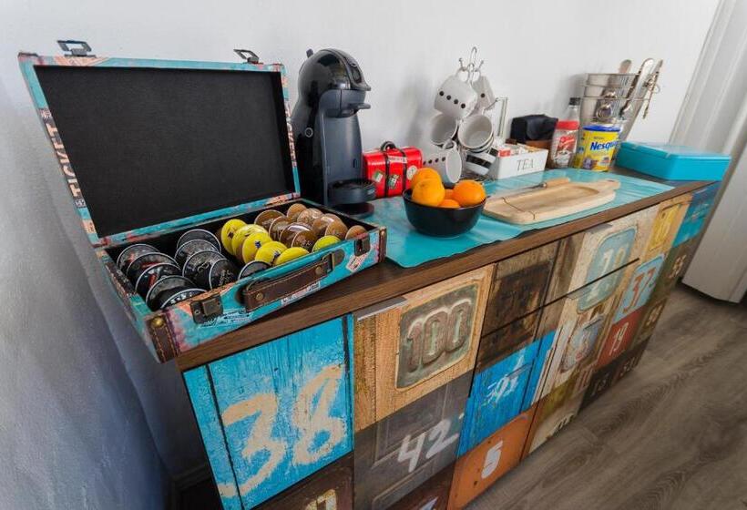 Отель Tak Boutique Old Town