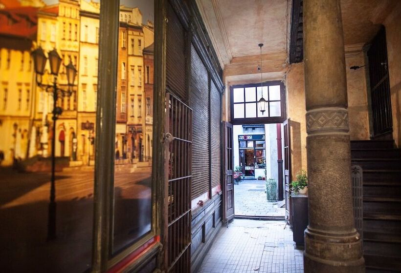 هتل Tango House Bed & Breakfast