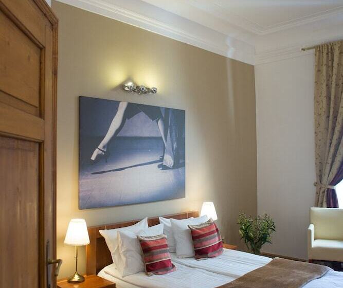 هتل Tango House Bed & Breakfast