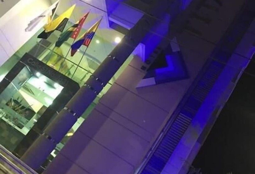 فندق Titanium Plaza