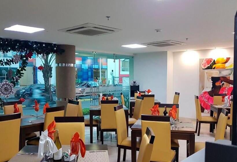 هتل Titanium Plaza