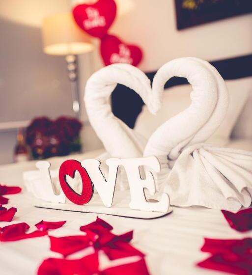 هتل Titanium Plaza