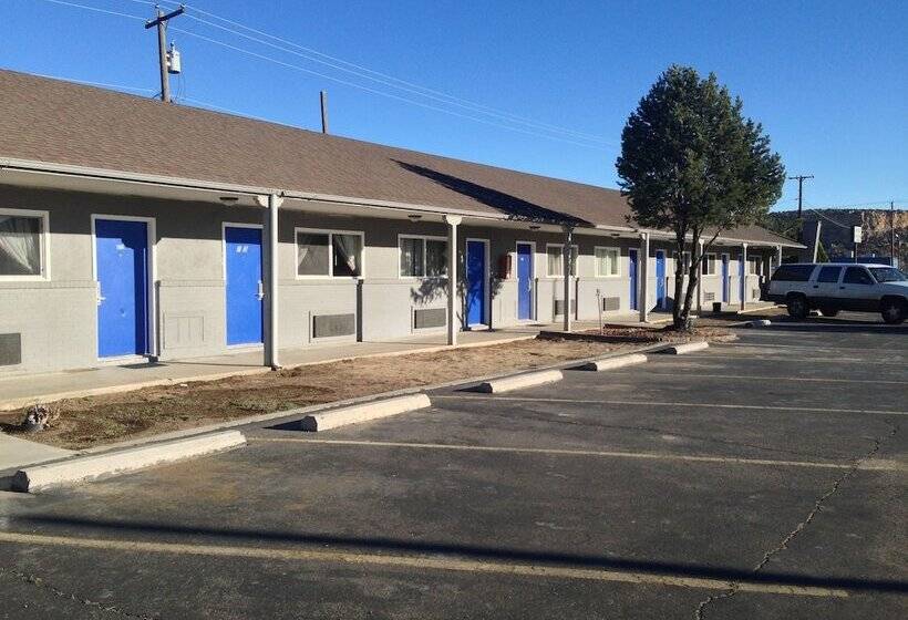 فندق Travelodge By Wyndham Farmington Hwy 64