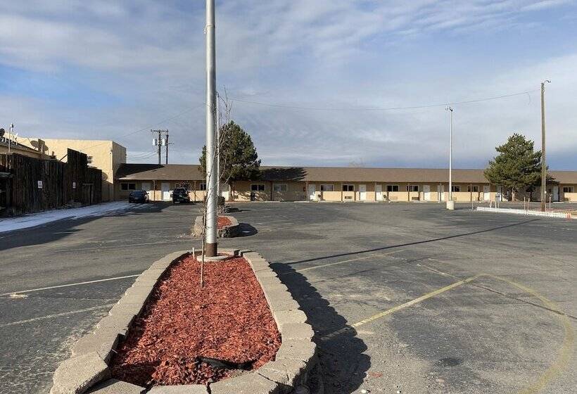 فندق Travelodge By Wyndham Farmington Hwy 64