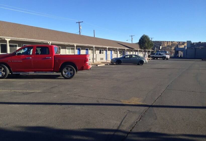 فندق Travelodge By Wyndham Farmington Hwy 64