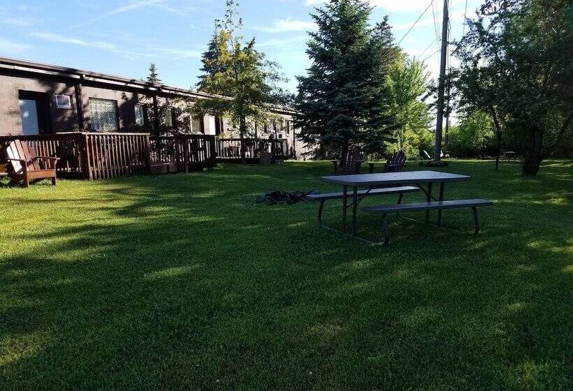 هتل Willard Munger Inn