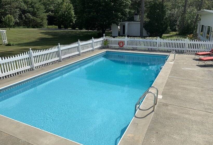 Lovett S Inn And Restaurant