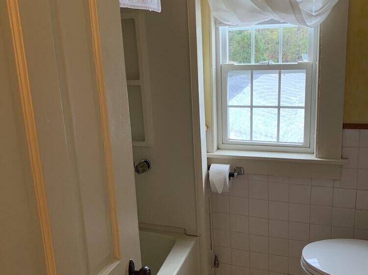 Lovett S Inn And Restaurant