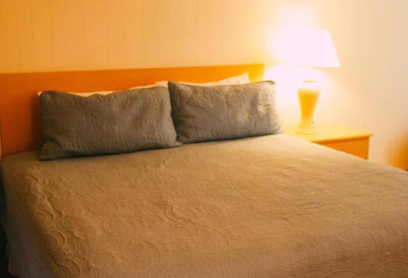 Marguerite Motel