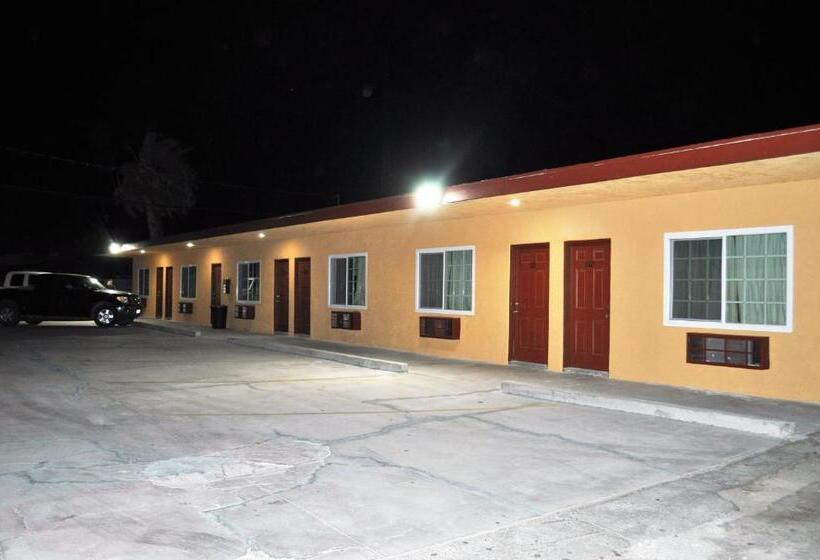 فندق على الطريق A Nights Inn