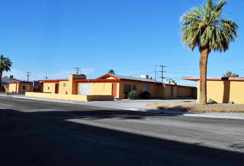 فندق على الطريق A Nights Inn