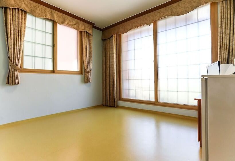 Naksan Crova Condotel