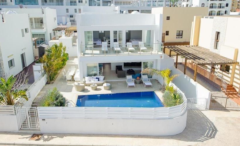 Oceanview Luxury Villa 100