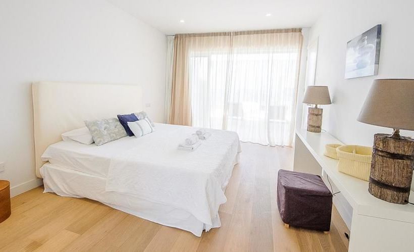 Oceanview Luxury Villa 100