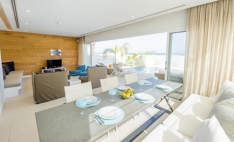 Oceanview Luxury Villa 100