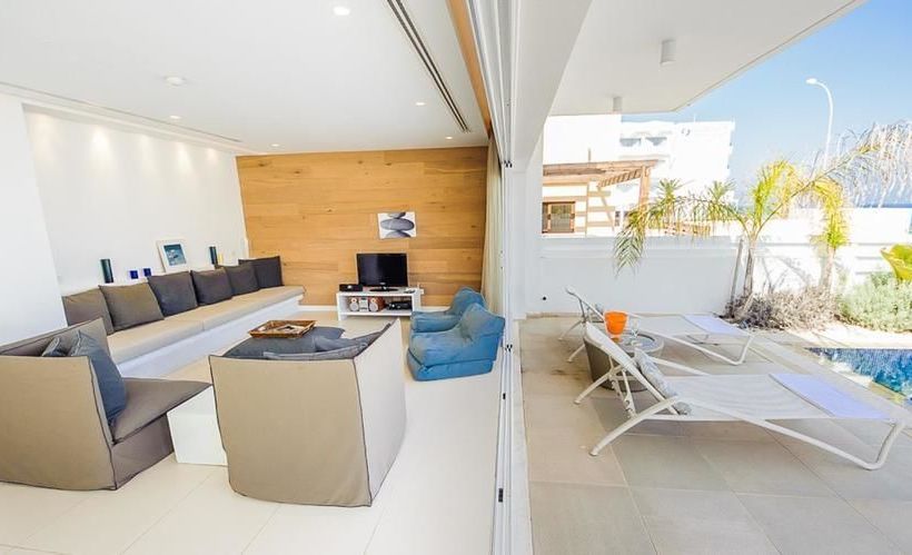 Oceanview Luxury Villa 100