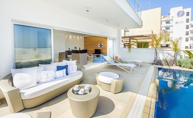 Oceanview Luxury Villa 100