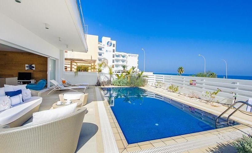 Oceanview Luxury Villa 100