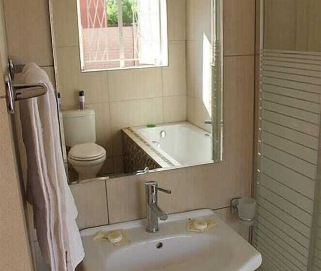 膳宿费 Airport Bed And Breakfast