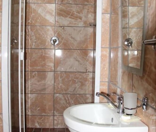 膳宿费 Airport Bed And Breakfast