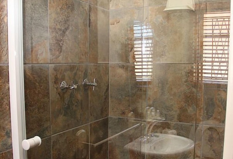 膳宿费 Airport Bed And Breakfast