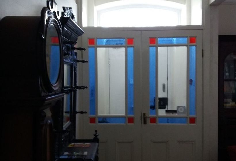 Пансион Halpins Townhouse Bed & Breakfast