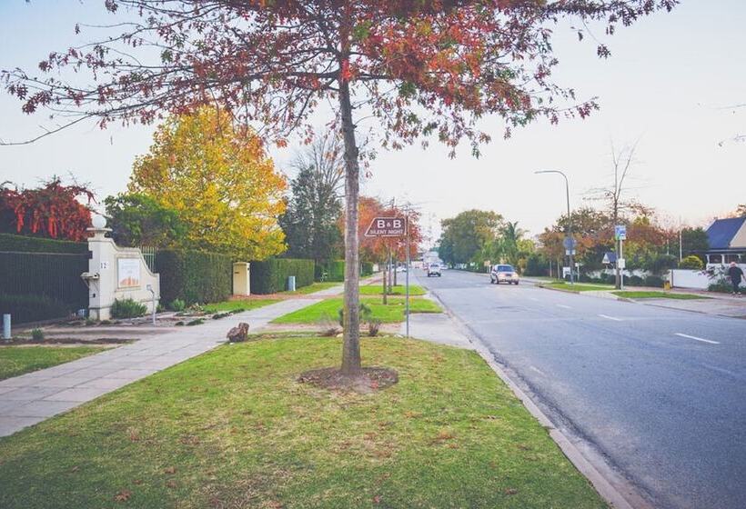 펜션 Two Fat Owls Guesthouse