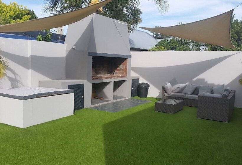 펜션 Two Fat Owls Guesthouse