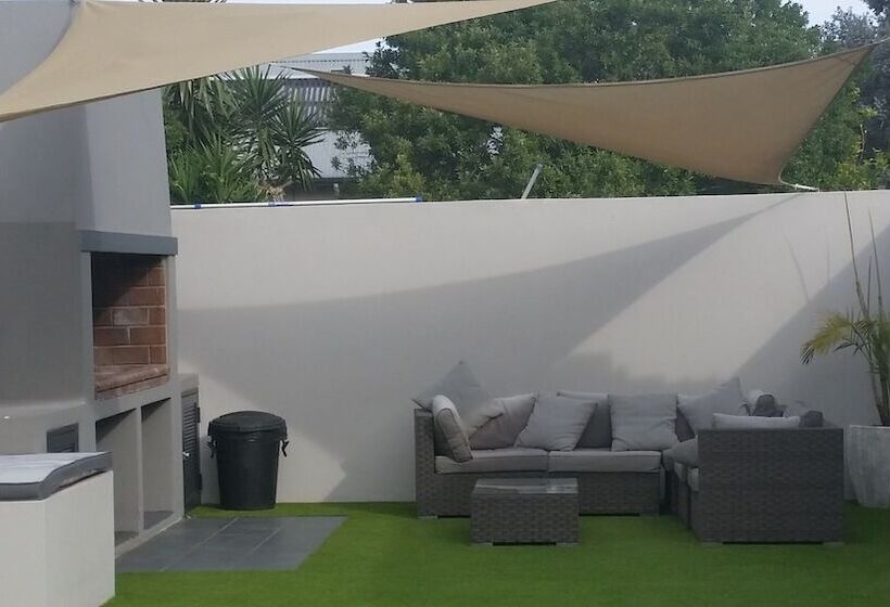 펜션 Two Fat Owls Guesthouse