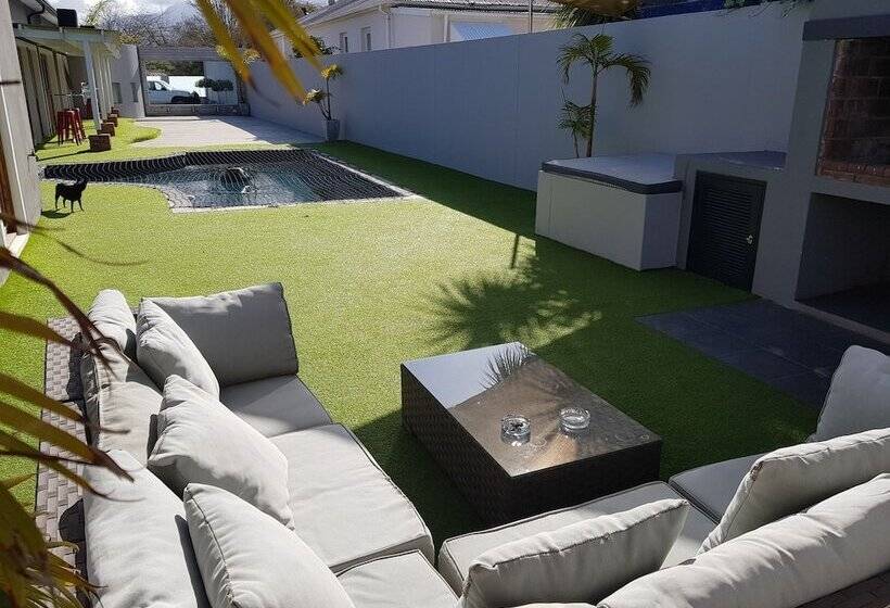 펜션 Two Fat Owls Guesthouse