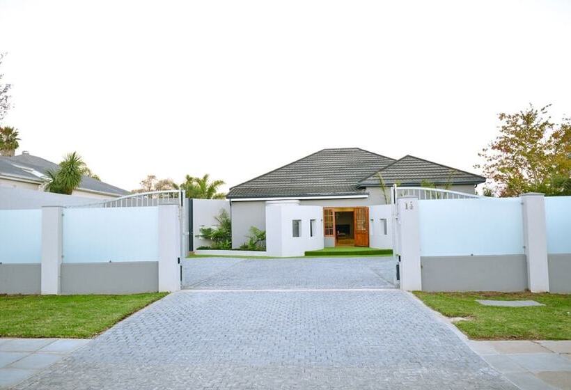 펜션 Two Fat Owls Guesthouse