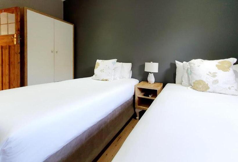 펜션 Two Fat Owls Guesthouse