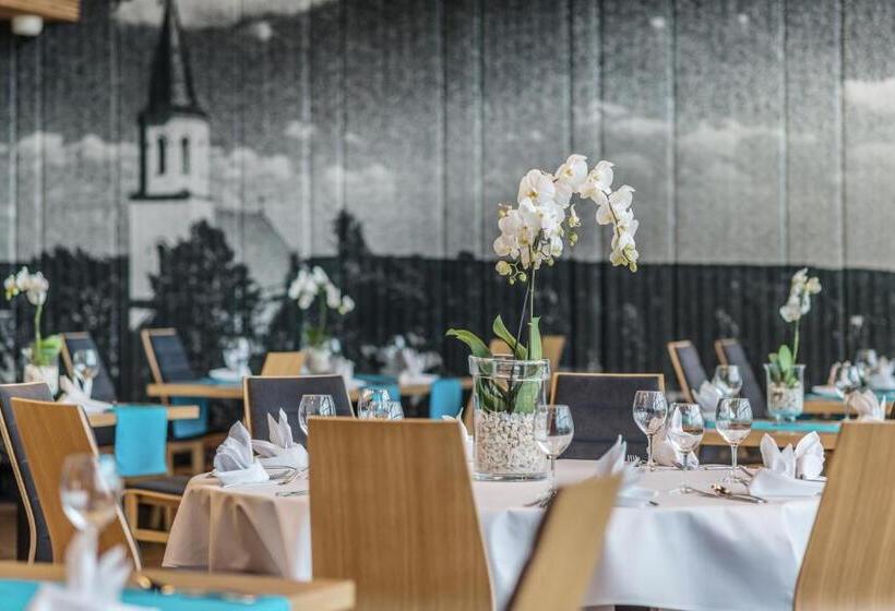 Regatta Hotel Restauracja Spa