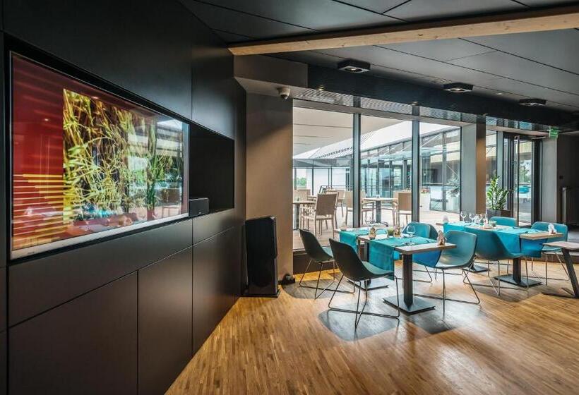 Regatta Hotel Restauracja Spa