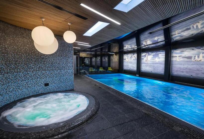 Regatta Hotel Restauracja Spa