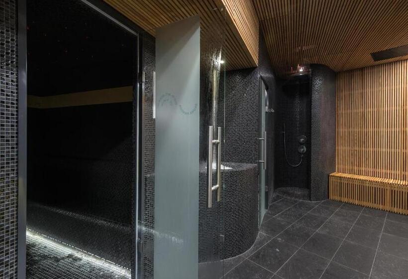 Regatta Hotel Restauracja Spa